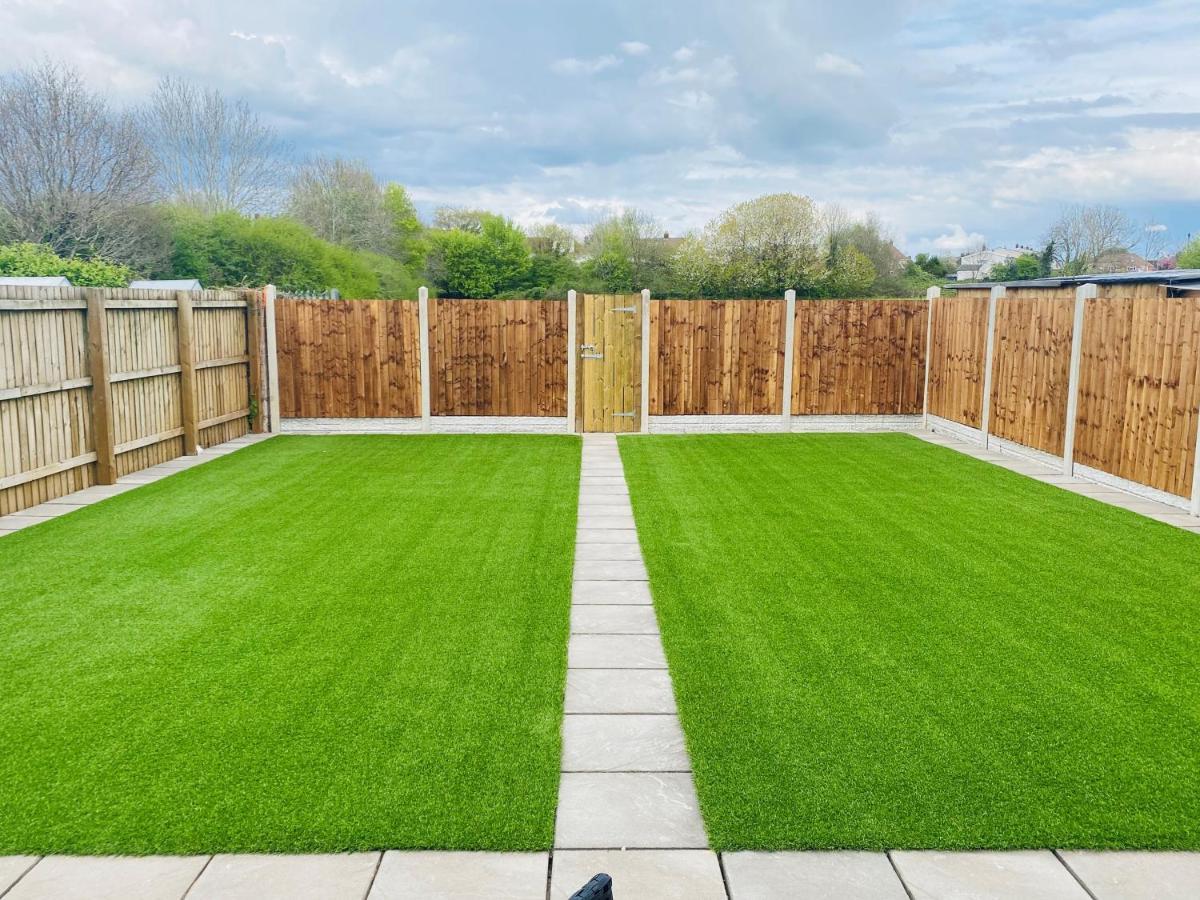 Modern Family Home With Off-Road Parking Cardiff Luaran gambar